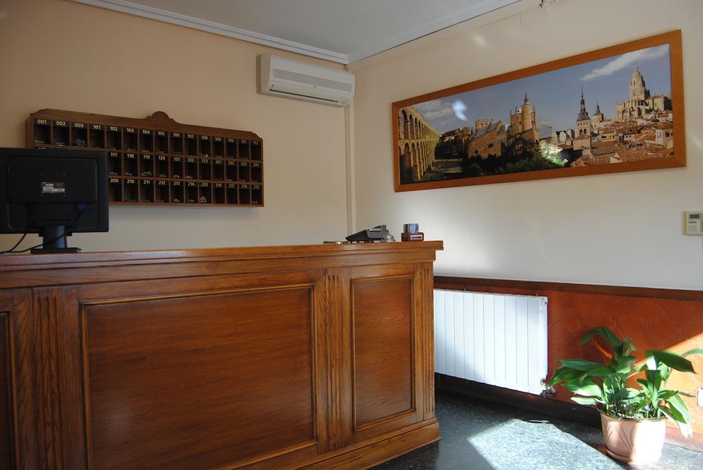 Hostal El Mirador La Lastrilla Zewnętrze zdjęcie