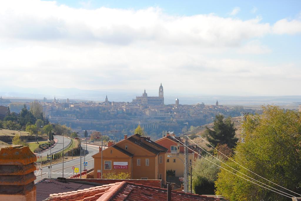 Hostal El Mirador La Lastrilla Zewnętrze zdjęcie